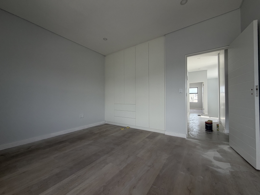 5 Bedroom Property for Sale in Sandown Western Cape